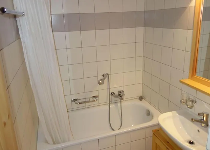 アパート Amazing With Terrace